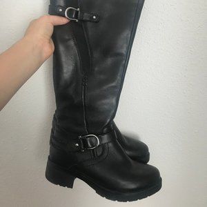 Earth Knee High Boots: Black Leather, Size 5.5